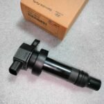 Améliorez les performances et la fiabilité de votre moteur essence grâce à cette bobine d’allumage compatible Hyundai et Kia – référence 27301-2B010. Conçue pour délivrer une étincelle puissante, stable et précise, elle garantit une combustion optimale du carburant, un démarrage rapide et une réduction des ratés moteur. Fabriquée avec des matériaux résistants à la chaleur et aux contraintes électriques, cette bobine constitue une solution durable et performante pour remplacer une pièce défectueuse. Testée avant expédition, elle permet de restaurer les performances d’origine du véhicule, tout en contribuant à une consommation de carburant maîtrisée et à un fonctionnement moteur plus fluide. Idéale pour une réparation professionnelle ou un entretien préventif, elle offre un excellent rapport qualité-prix adapté aux exigences des conducteurs et des mécaniciens.