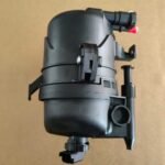 Filtre à carburant Land Rover Defender L663 – Référence LR125292 (Neuf d’origine) Optimisez les performances et la longévité de votre moteur avec ce filtre à carburant d’origine spécialement conçu pour le Land Rover Defender L663. La référence constructeur LR125292 garantit une filtration optimale des impuretés présentes dans le carburant, protégeant ainsi le système d’injection et assurant un fonctionnement fluide et fiable du moteur. Fabriqué selon les standards stricts du constructeur Land Rover, ce filtre assure une compatibilité parfaite, une installation sans modification et une efficacité maximale, même dans des conditions de conduite exigeantes.