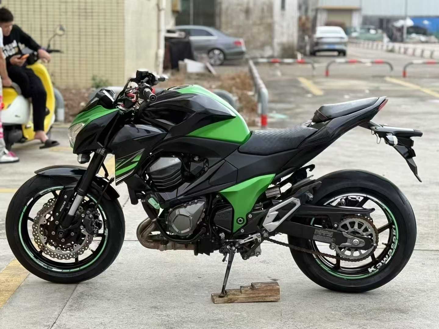 Kawasaki Z800 – Année 2015 – Image 3