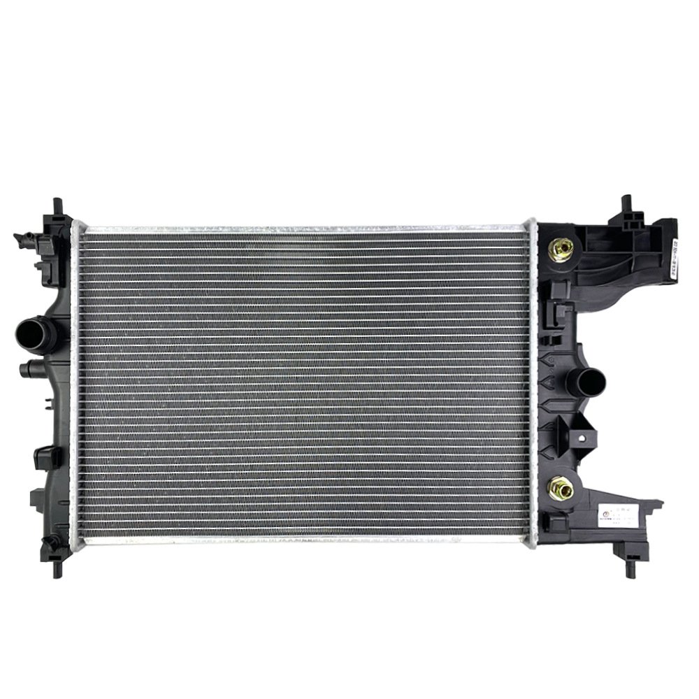 Assurez un refroidissement optimal de votre Chevrolet Cruze avec ce radiateur moteur neuf, référence 13267652. Conçu pour respecter les spécifications d’origine constructeur, il garantit une excellente dissipation de la chaleur et une meilleure longévité du moteur. Sa fabrication en aluminium offre un bon compromis entre légèreté, performance thermique et résistance à la corrosion